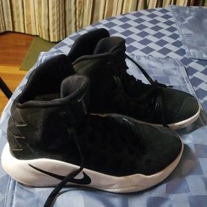 Basketball sneakers